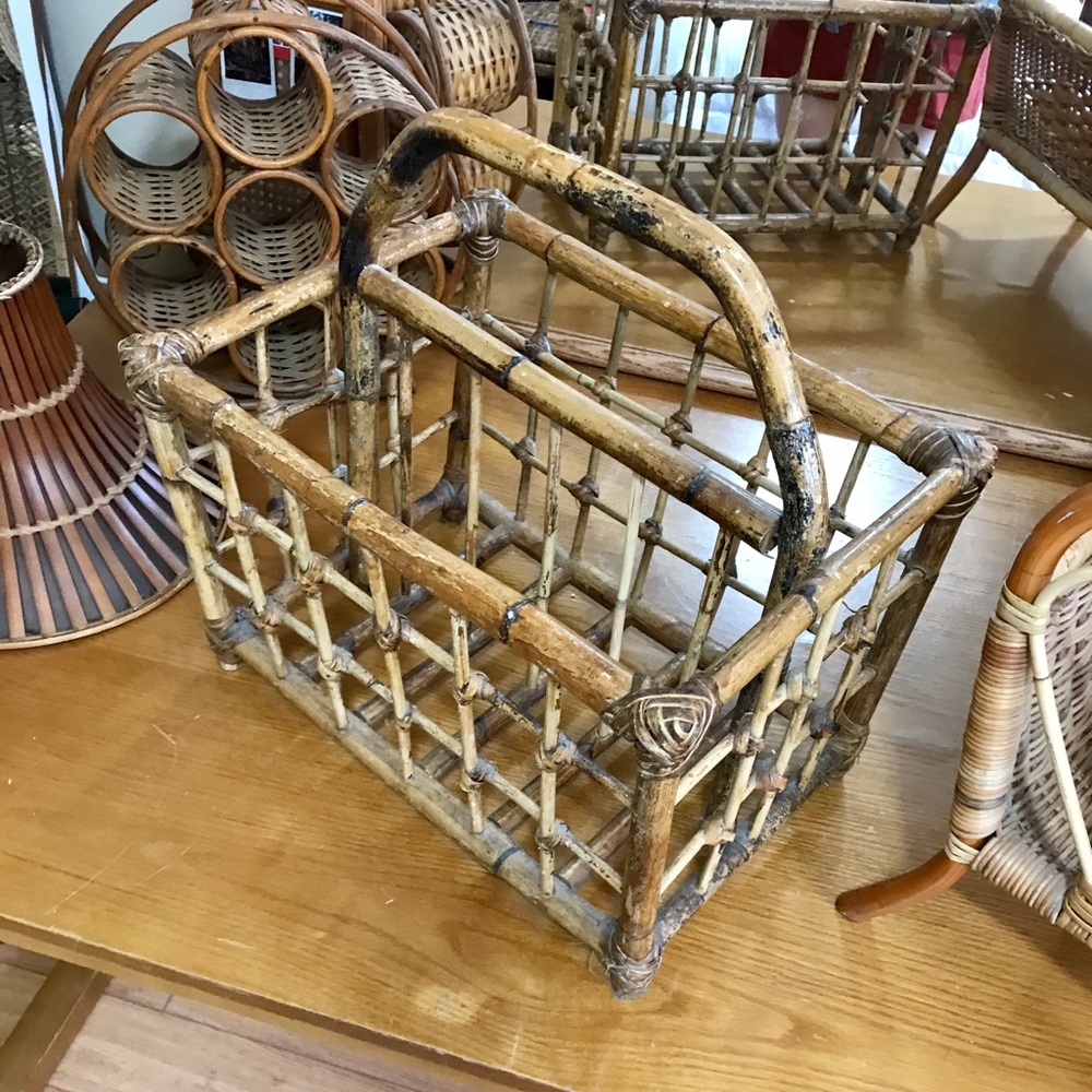 Magazine rack/holder - Picture 3 of 4